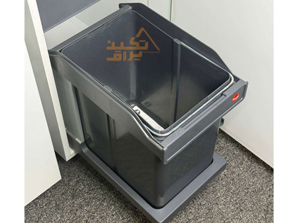 نمونه نصب شده سطل زباله درب کابینتی هایلو مدل Q140