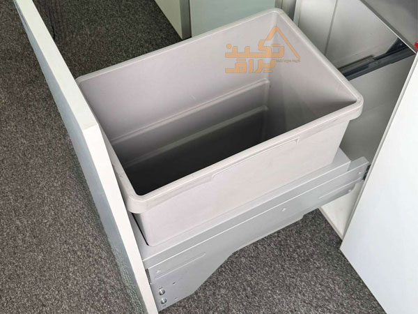 نمونه نصب شده سطل زباله داخل کابینت ریلی تک مخزنه هایلو مدل Q230