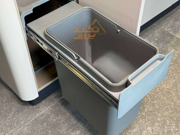 نمونه نصب شده سطل زباله کابینتی تک مخزنه فانتونی مدل Q430