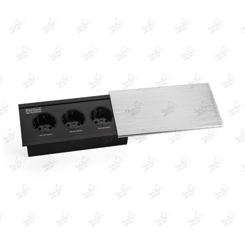 پریز توکار ملونی مدل 10078 نقره ای درب باز پشت زمینه سفید