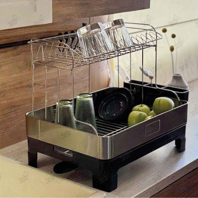 آبچکان روی سینک مشکی دو طبقه ملونی مدل 9164 روی صفحه کابینت